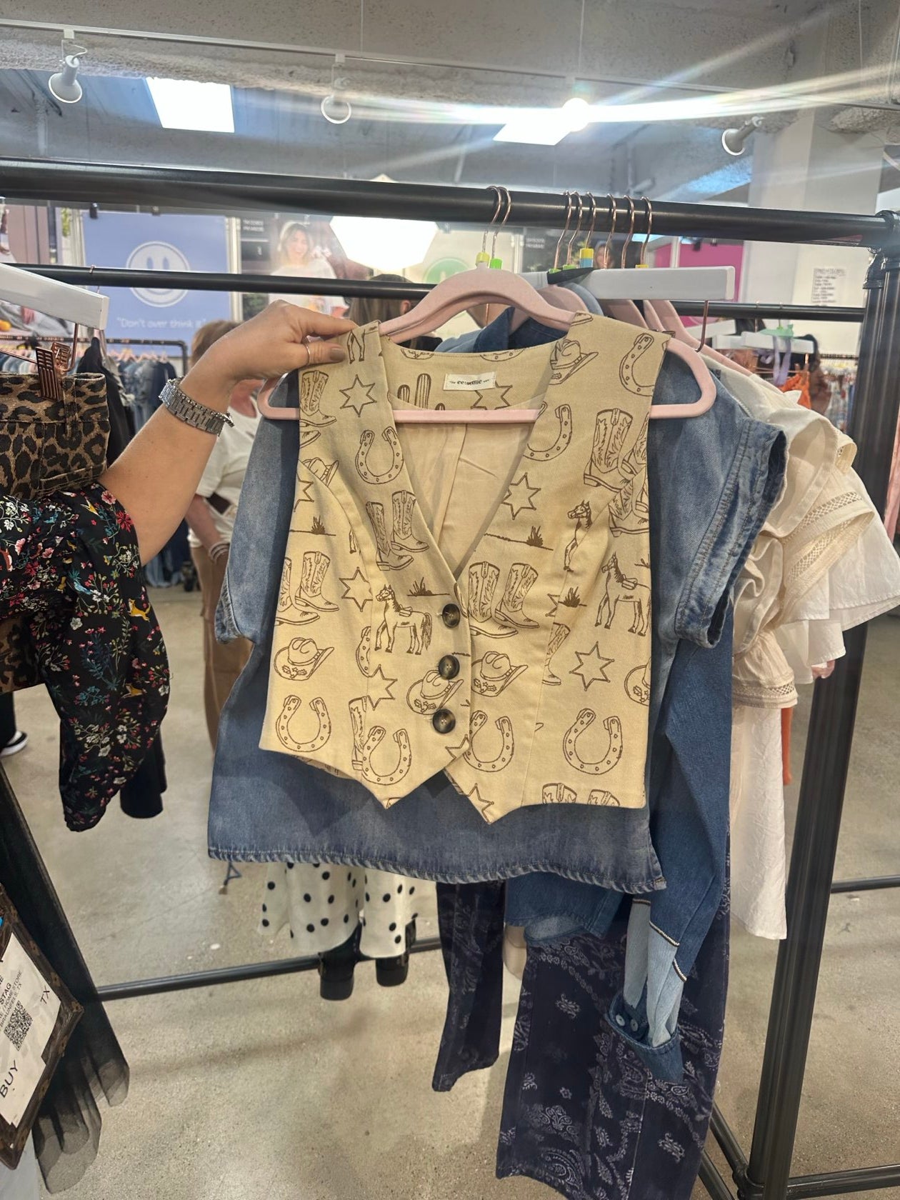 Eesome Women Tops